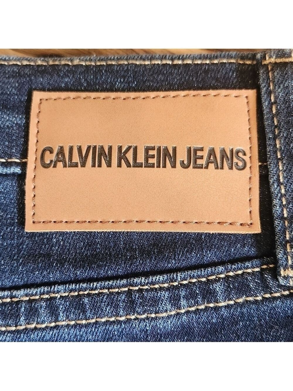 Calvin Klein Jeans Denim Roll Cuff Shorts Dark Wash Size 6 EUC - Picture 4 of 9